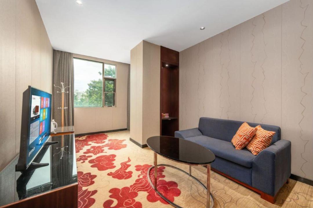 Mizparton Hotel South Qianjin Road Heshan  Exteriör bild